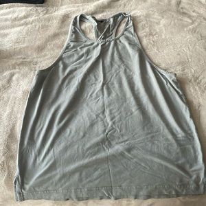 Gray Alphalete tank!